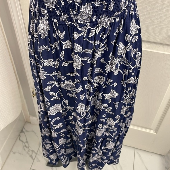 Reitmans Signature Sundress Ruched Bodice Criss Cross Cami Straps Pleated Size M - Picture 4 of 15